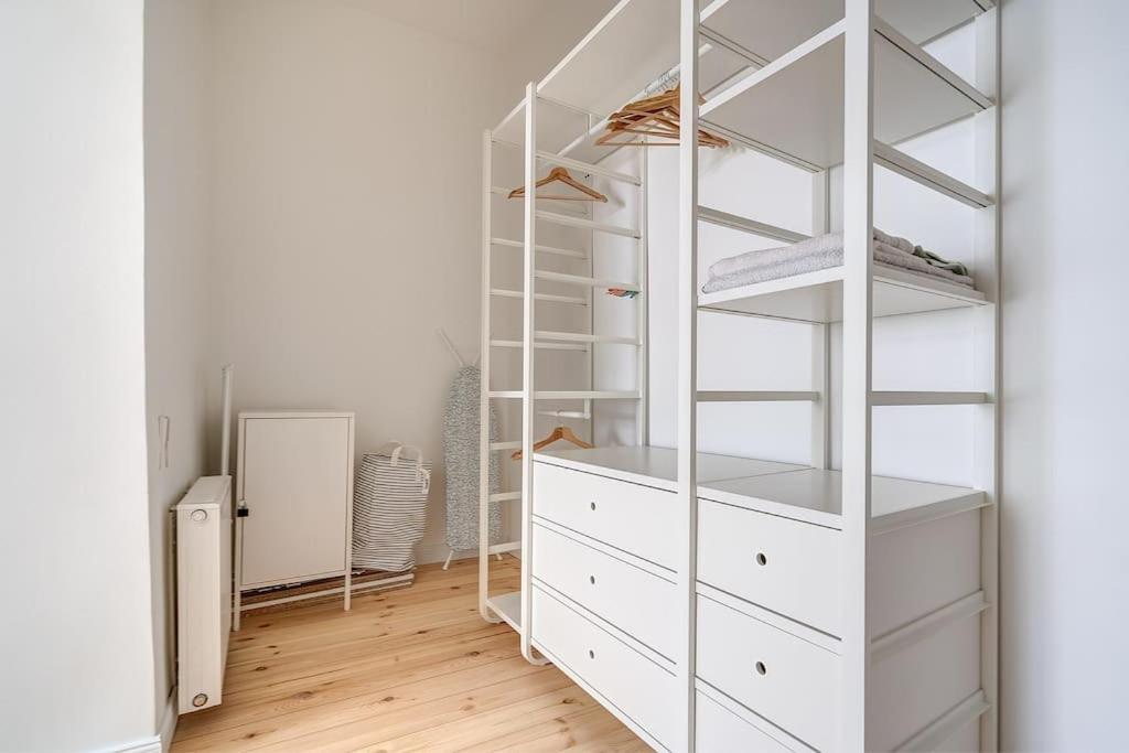 Spacious 2-Bedroom Flat In Old Town By Urban Rent VNO Exterior foto