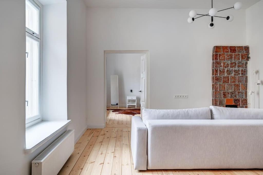Spacious 2-Bedroom Flat In Old Town By Urban Rent VNO Exterior foto