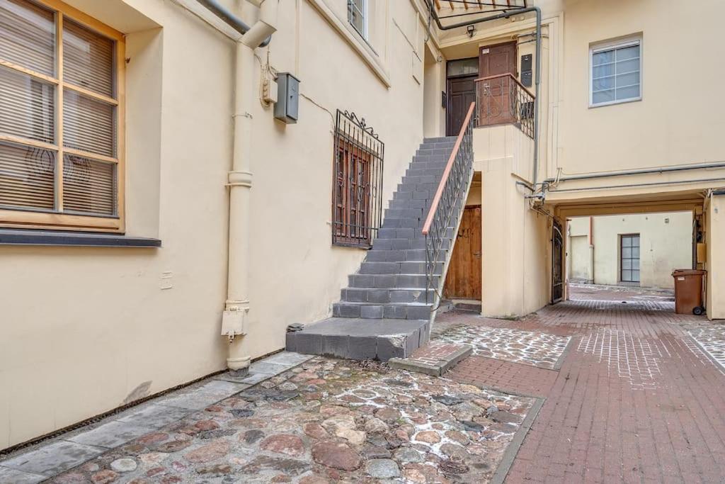 Spacious 2-Bedroom Flat In Old Town By Urban Rent VNO Exterior foto