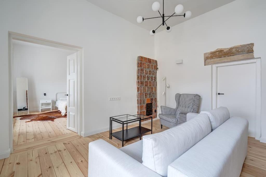 Spacious 2-Bedroom Flat In Old Town By Urban Rent VNO Exterior foto