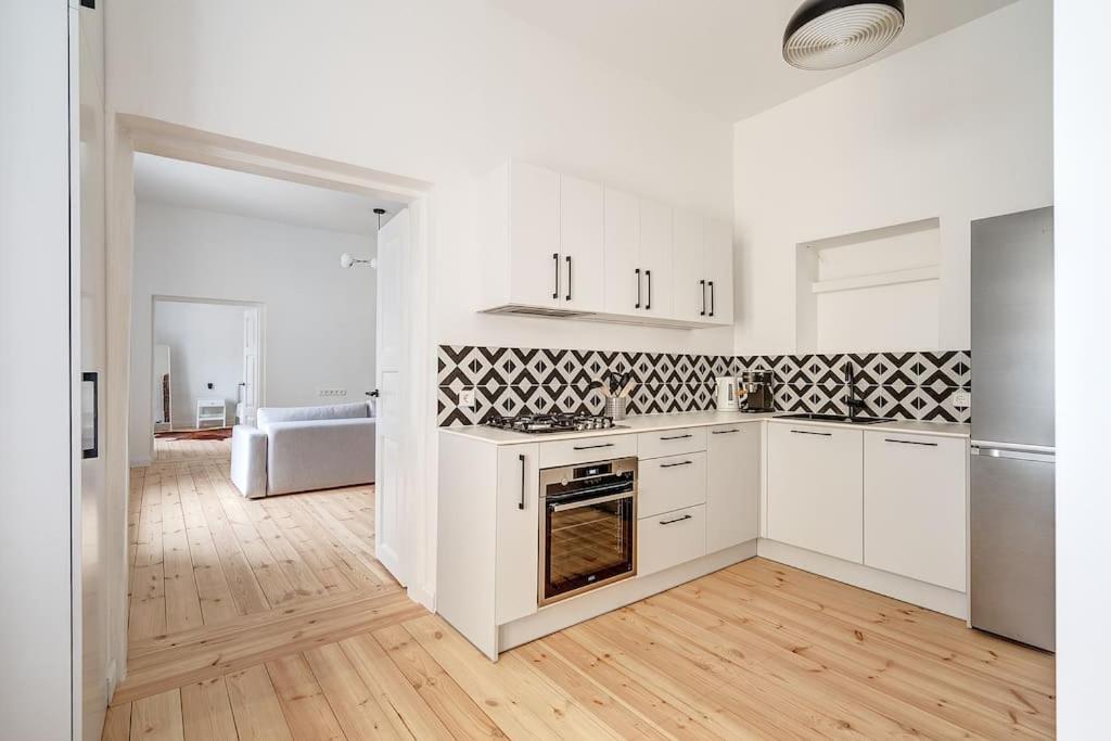 Spacious 2-Bedroom Flat In Old Town By Urban Rent VNO Exterior foto